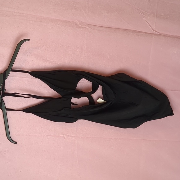 Black Cut Out Front Halter Neck One Piece Monokini Swimsuit size Large - Picture 4 of 5